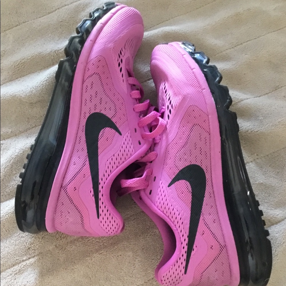 Like New Womens Nike Size 8.5 🎀